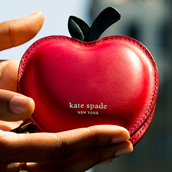 Kate Spade campaign placements in NYC subways